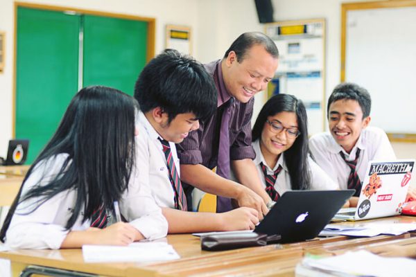 Mengatasi Rasa Minder dan Membangun Kepercayaan Diri di Sekolah